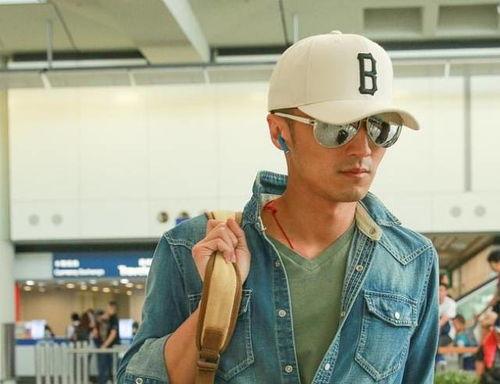 谢霆锋爆料爸爸视频,罕见父爱瞬间，父子情深视频曝光